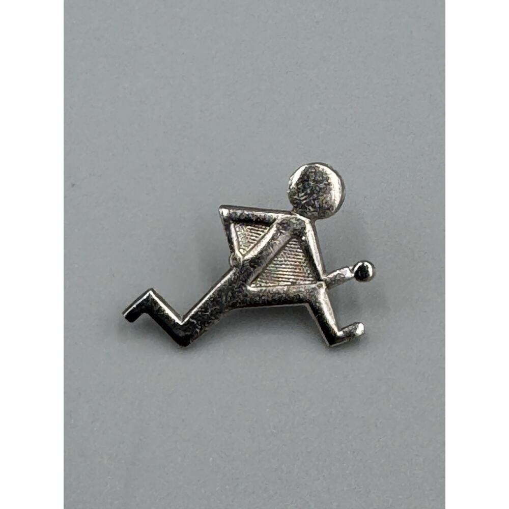 Vintage Cub Scouts Webelos‎ BSA Athlete Running Silver Colored Lapel Pin